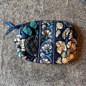 Vera Bradley Signature Floral Print Blue Bayou Makeup Bag 2014